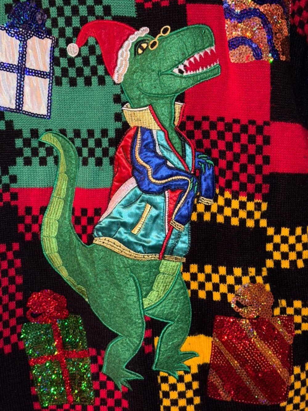 33 Degrees Mens XXL Sequin Dinosaur Ugly Christmas Sweater With Presents & Santa - Picture 2 of 6